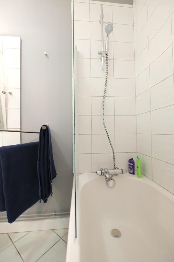 Escale De 80 M2 Avec Cour Et Parking Apartment Lille Exterior photo